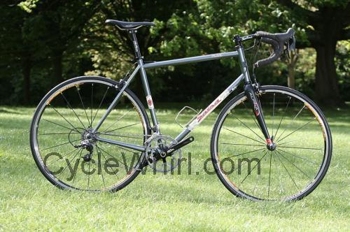 Salsa Pistola specs and reviews